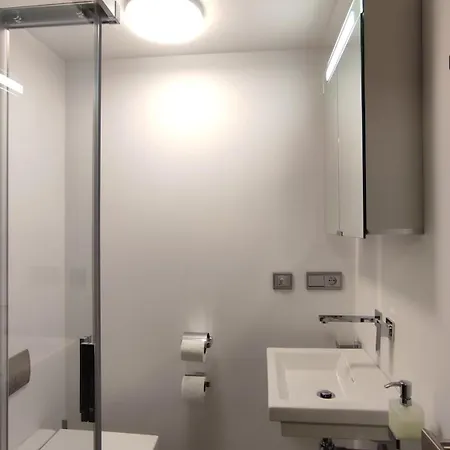 Bříza, Výhled Na Zámek Appartamento Náchod