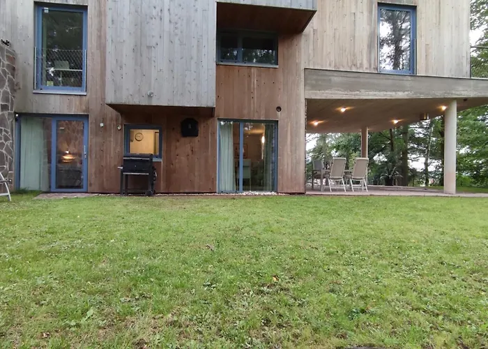 Briza, Vyhled Na Zamek * Náchod