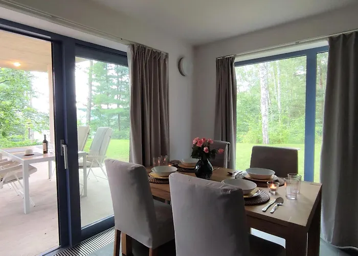 Briza, Vyhled Na Zamek * Náchod